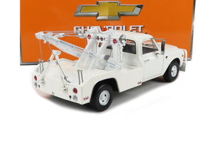 1968 CHEVROLET C-30 DUALLY WRECKER WHITE 1:18 SCALE BY GREENLIGHT 13623