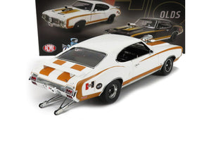 1972 OLDSMOBILE 442 HURST DRAG OUTLAW WHITE W GOLD STRIPES 1:18 SCALE