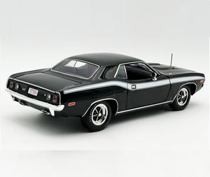 1972 PLYMOUTH CUDA 340 BLACK W WHITE STRIPING 1:18 SCALE