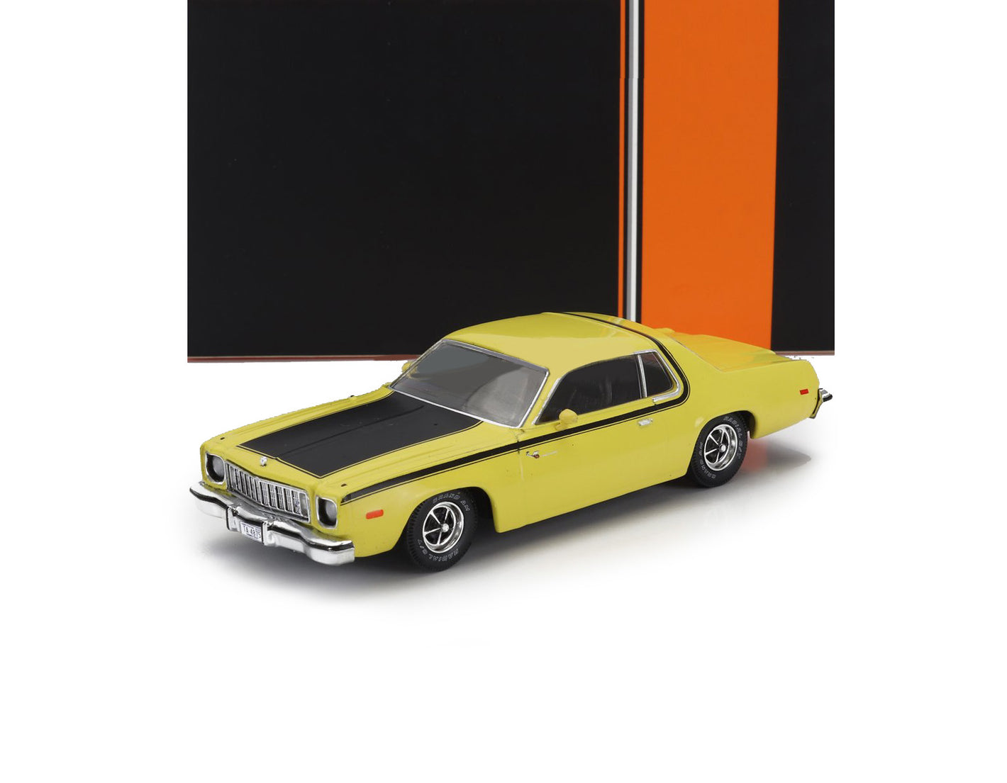 1975 PLYMOUTH ROAD RUNNER YELLOW BLACK 1:43 SCALE