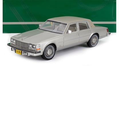 1976 CADILLAC SEVILLE SILVER W/VINYL TOP 1:18 SCALE