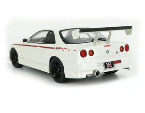 1999 NISSAN SKYLINE GT-R PEARL WHITE 1:18 SCALE BY GREENLIGHT 19049