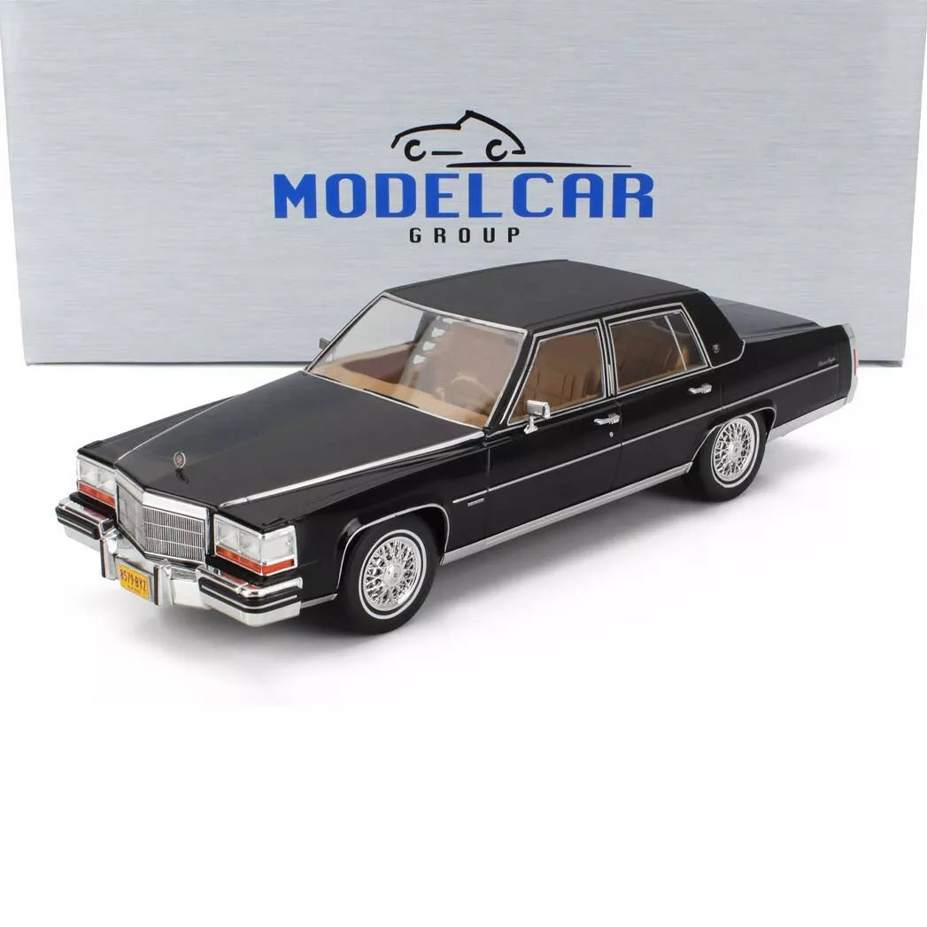 1982 CADILLAC FLEETWOOD BROUGHAM BLACK 1:18 SCALE