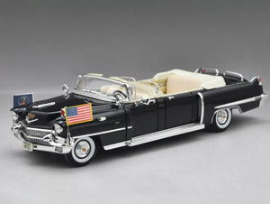 1956 CADILLAC PRESIDENTIAL PARADE 1:24 SCALE BY ROAD SIGNATURE 24038